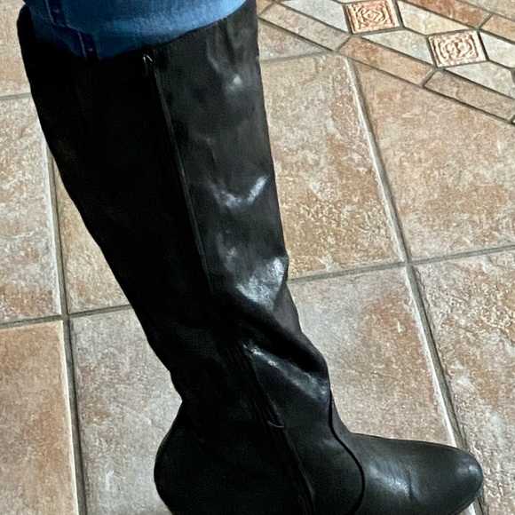 Tall black wedge heel boot by Softmoc - Size 40 (8.5-9) - Picture 8 of 13